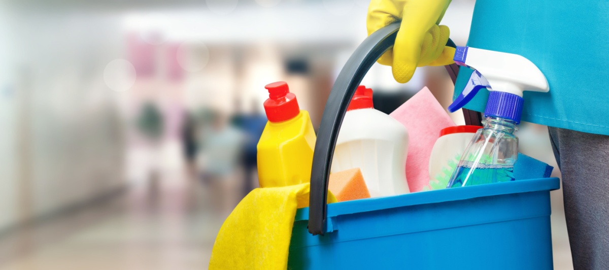 Bucket of cleaning supplies used by an office cleaning company in Davie